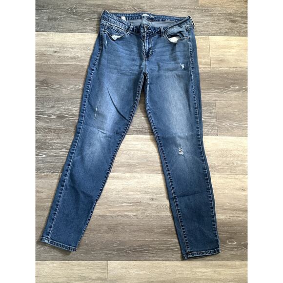 Old Navy Rockstar Super Skinny Jeans Size 12 - Picture 1 of 4